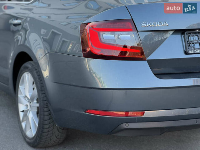 Серый Шкода Октавия, объемом двигателя 2 л и пробегом 233 тыс. км за 17350 $, фото 27 на Automoto.ua