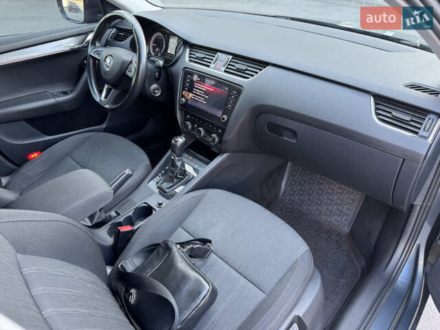 Серый Шкода Октавия, объемом двигателя 2 л и пробегом 233 тыс. км за 17350 $, фото 55 на Automoto.ua