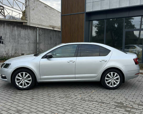 Сірий Шкода Октавія, об'ємом двигуна 1.97 л та пробігом 217 тис. км за 13000 $, фото 2 на Automoto.ua