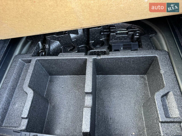 Серый Шкода Октавия, объемом двигателя 2 л и пробегом 233 тыс. км за 17350 $, фото 64 на Automoto.ua