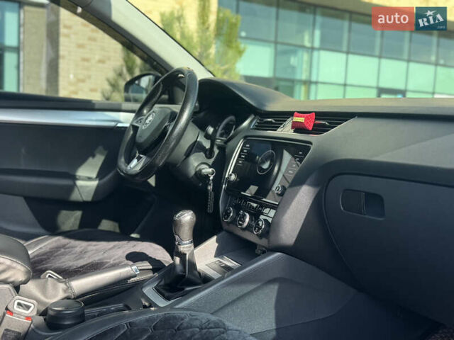 Серый Шкода Октавия, объемом двигателя 1.4 л и пробегом 122 тыс. км за 17200 $, фото 9 на Automoto.ua