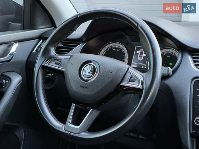 Серый Шкода Октавия, объемом двигателя 2 л и пробегом 233 тыс. км за 17350 $, фото 57 на Automoto.ua