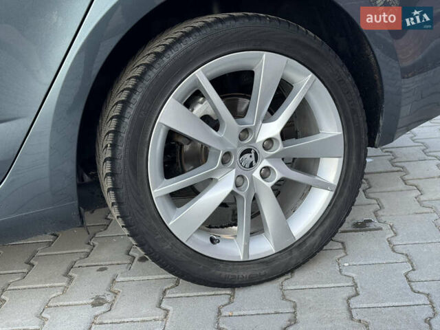 Серый Шкода Октавия, объемом двигателя 2 л и пробегом 233 тыс. км за 17350 $, фото 67 на Automoto.ua