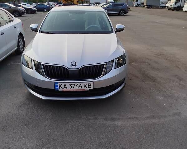 Серый Шкода Октавия, объемом двигателя 1.4 л и пробегом 74 тыс. км за 15000 $, фото 4 на Automoto.ua
