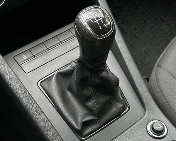 Серый Шкода Октавия, объемом двигателя 1.6 л и пробегом 84 тыс. км за 15000 $, фото 21 на Automoto.ua