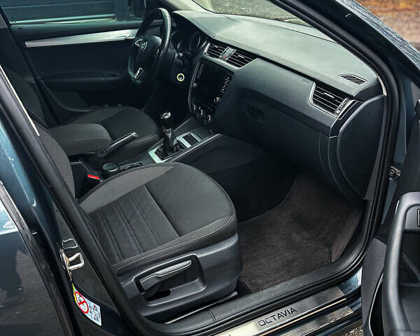 Сірий Шкода Октавія, об'ємом двигуна 1.97 л та пробігом 199 тис. км за 16500 $, фото 10 на Automoto.ua