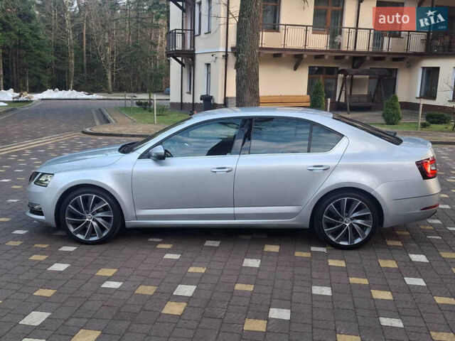 Серый Шкода Октавия, объемом двигателя 2 л и пробегом 241 тыс. км за 18499 $, фото 15 на Automoto.ua