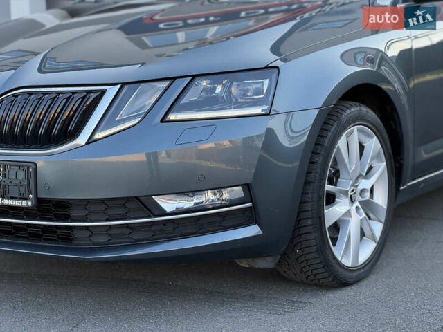 Серый Шкода Октавия, объемом двигателя 2 л и пробегом 233 тыс. км за 17350 $, фото 3 на Automoto.ua