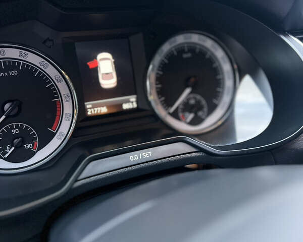 Сірий Шкода Октавія, об'ємом двигуна 1.97 л та пробігом 217 тис. км за 13000 $, фото 5 на Automoto.ua