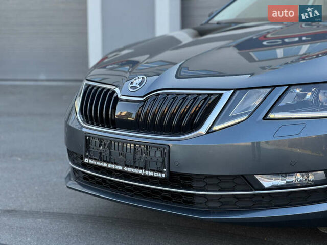 Серый Шкода Октавия, объемом двигателя 2 л и пробегом 233 тыс. км за 17350 $, фото 4 на Automoto.ua
