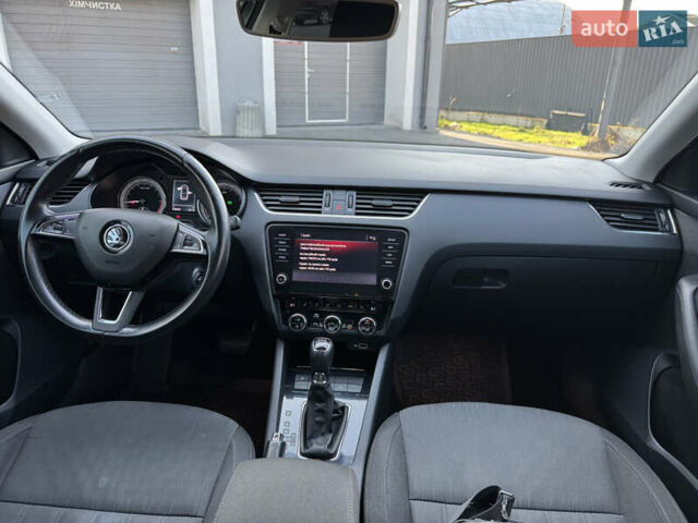 Серый Шкода Октавия, объемом двигателя 2 л и пробегом 233 тыс. км за 17350 $, фото 59 на Automoto.ua