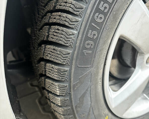 Серый Шкода Октавия, объемом двигателя 1.6 л и пробегом 99 тыс. км за 14800 $, фото 19 на Automoto.ua