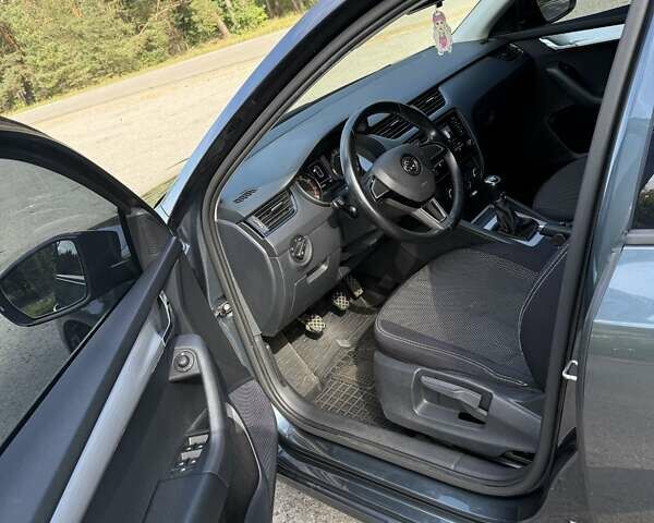 Серый Шкода Октавия, объемом двигателя 1.6 л и пробегом 135 тыс. км за 15900 $, фото 11 на Automoto.ua