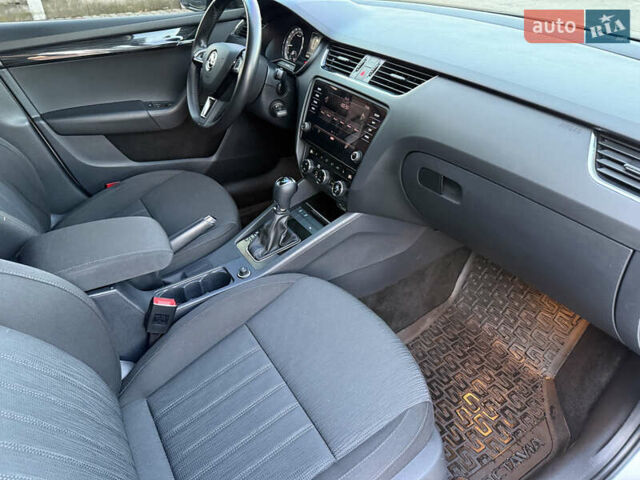 Сірий Шкода Октавія, об'ємом двигуна 2 л та пробігом 243 тис. км за 15800 $, фото 25 на Automoto.ua