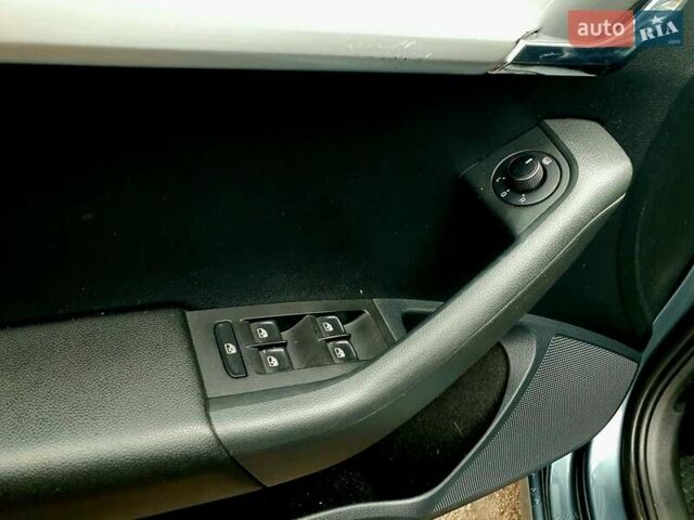 Серый Шкода Октавия, объемом двигателя 1.6 л и пробегом 230 тыс. км за 13700 $, фото 21 на Automoto.ua
