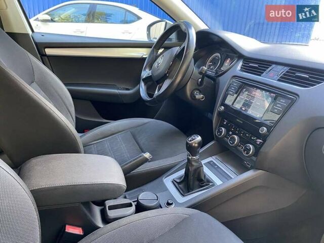 Серый Шкода Октавия, объемом двигателя 1.4 л и пробегом 250 тыс. км за 11500 $, фото 9 на Automoto.ua