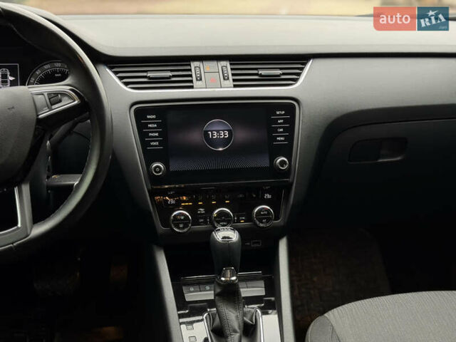 Сірий Шкода Октавія, об'ємом двигуна 2 л та пробігом 190 тис. км за 17500 $, фото 39 на Automoto.ua