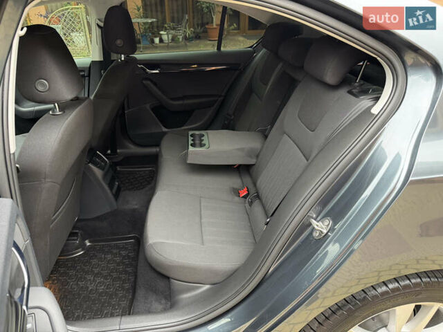 Сірий Шкода Октавія, об'ємом двигуна 2 л та пробігом 190 тис. км за 17500 $, фото 49 на Automoto.ua