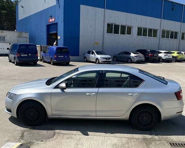 Серый Шкода Октавия, объемом двигателя 1.4 л и пробегом 250 тыс. км за 11500 $, фото 3 на Automoto.ua
