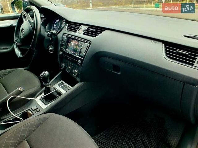 Серый Шкода Октавия, объемом двигателя 1.6 л и пробегом 230 тыс. км за 13700 $, фото 22 на Automoto.ua