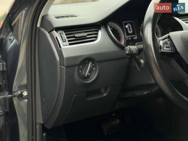 Сірий Шкода Октавія, об'ємом двигуна 2 л та пробігом 190 тис. км за 17500 $, фото 36 на Automoto.ua