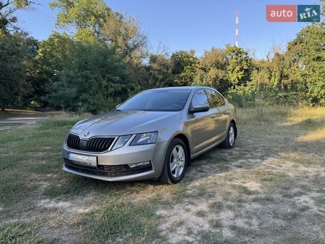 Серый Шкода Октавия, объемом двигателя 1.4 л и пробегом 103 тыс. км за 18500 $, фото 3 на Automoto.ua