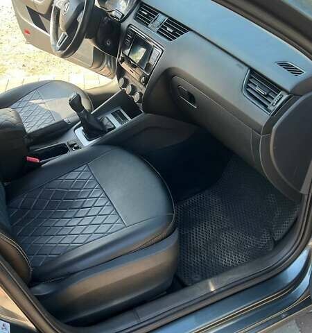 Сірий Шкода Октавія, об'ємом двигуна 1.6 л та пробігом 230 тис. км за 13700 $, фото 7 на Automoto.ua