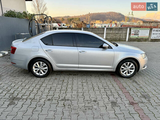 Сірий Шкода Октавія, об'ємом двигуна 2 л та пробігом 243 тис. км за 15800 $, фото 3 на Automoto.ua
