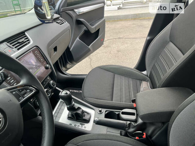 Сірий Шкода Октавія, об'ємом двигуна 2 л та пробігом 236 тис. км за 17400 $, фото 49 на Automoto.ua