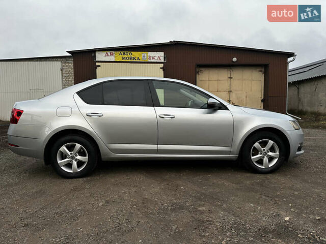 Серый Шкода Октавия, объемом двигателя 1.6 л и пробегом 99 тыс. км за 14800 $, фото 7 на Automoto.ua