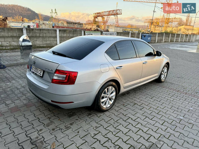 Сірий Шкода Октавія, об'ємом двигуна 2 л та пробігом 243 тис. км за 15800 $, фото 4 на Automoto.ua