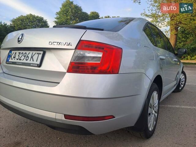 Серый Шкода Октавия, объемом двигателя 1.4 л и пробегом 204 тыс. км за 12800 $, фото 4 на Automoto.ua