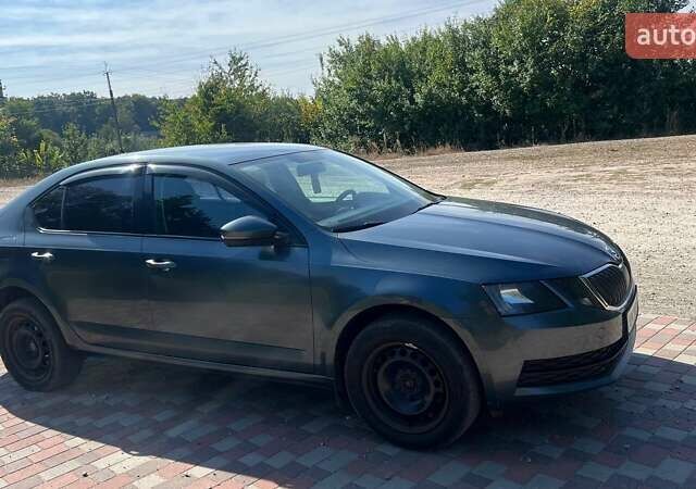 Сірий Шкода Октавія, об'ємом двигуна 1.6 л та пробігом 230 тис. км за 13700 $, фото 1 на Automoto.ua