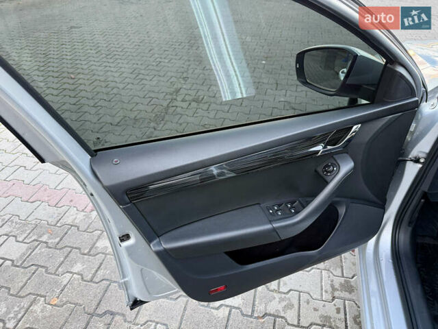 Сірий Шкода Октавія, об'ємом двигуна 2 л та пробігом 243 тис. км за 15800 $, фото 10 на Automoto.ua
