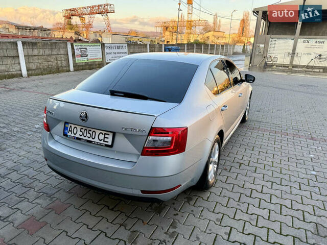 Сірий Шкода Октавія, об'ємом двигуна 2 л та пробігом 243 тис. км за 15800 $, фото 5 на Automoto.ua