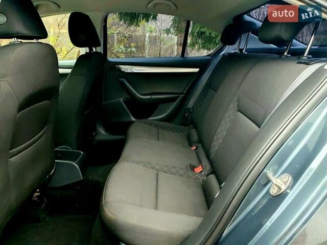 Серый Шкода Октавия, объемом двигателя 1.6 л и пробегом 230 тыс. км за 13700 $, фото 18 на Automoto.ua
