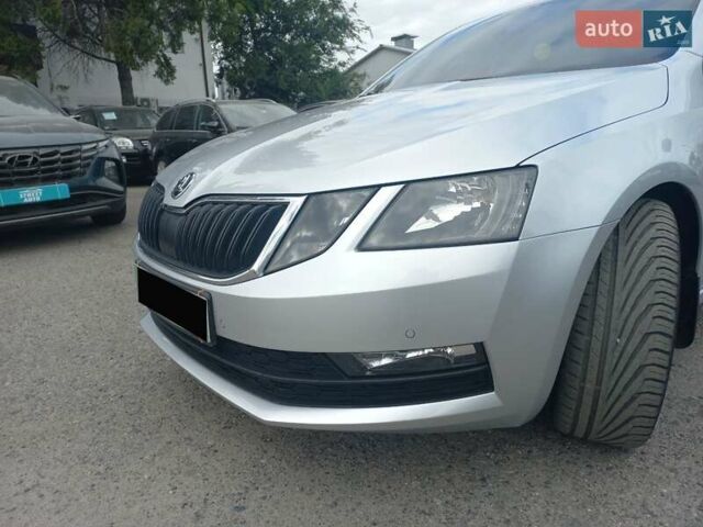 Шкода Октавия 2019 в Полтаве на Automoto.ua Серый Шкода Октавия, объемом двигателя 1.6 л и пробегом 181 тыс. км за 13999 $, фото 2 на Automoto.ua