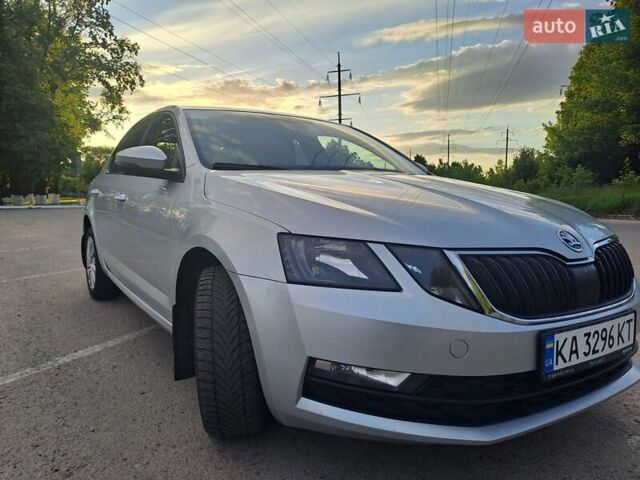 Серый Шкода Октавия, объемом двигателя 1.4 л и пробегом 204 тыс. км за 12800 $, фото 2 на Automoto.ua