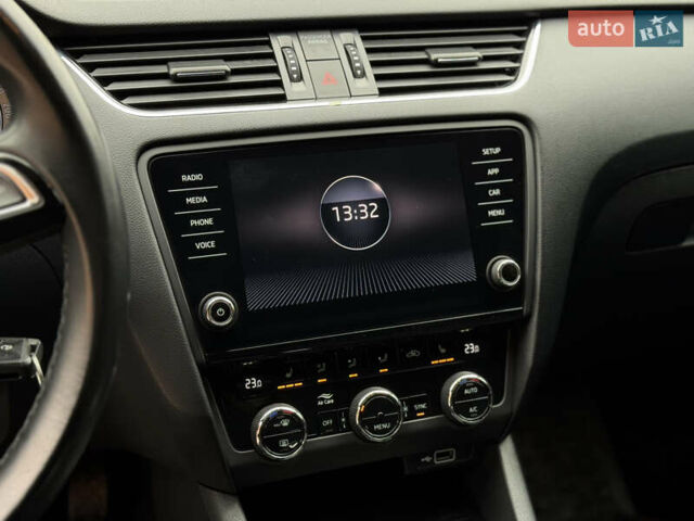 Сірий Шкода Октавія, об'ємом двигуна 2 л та пробігом 190 тис. км за 17500 $, фото 42 на Automoto.ua