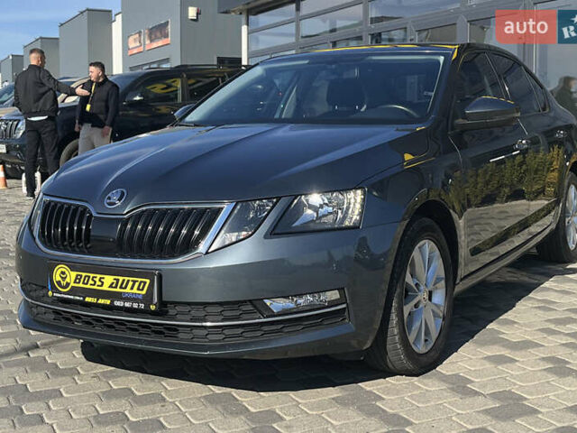 Серый Шкода Октавия, объемом двигателя 1.6 л и пробегом 277 тыс. км за 14600 $, фото 2 на Automoto.ua