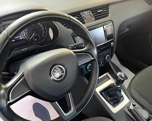 Серый Шкода Октавия, объемом двигателя 1.6 л и пробегом 52 тыс. км за 16700 $, фото 6 на Automoto.ua