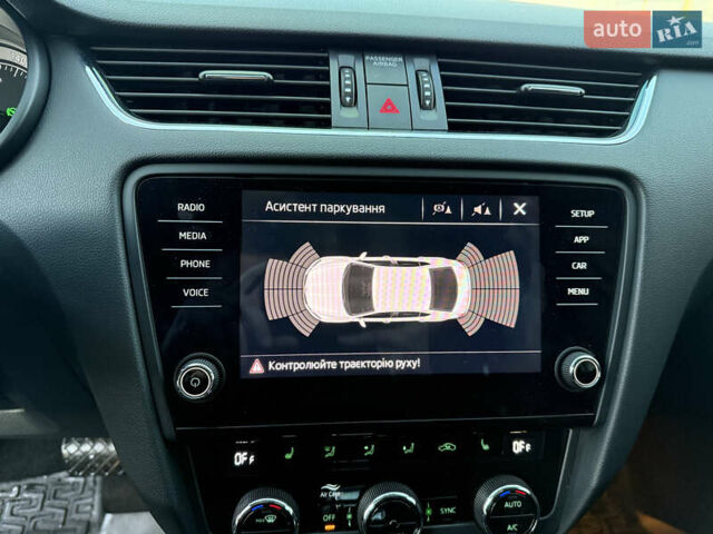 Сірий Шкода Октавія, об'ємом двигуна 2 л та пробігом 243 тис. км за 15800 $, фото 16 на Automoto.ua