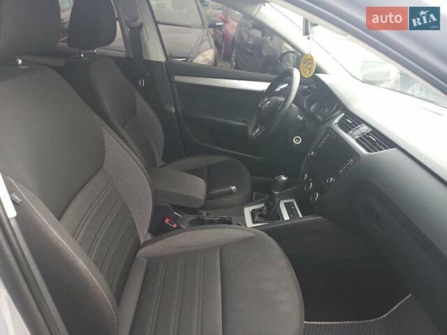 Шкода Октавия 2019 в Полтаве на Automoto.ua Серый Шкода Октавия, объемом двигателя 1.6 л и пробегом 181 тыс. км за 13999 $, фото 13 на Automoto.ua
