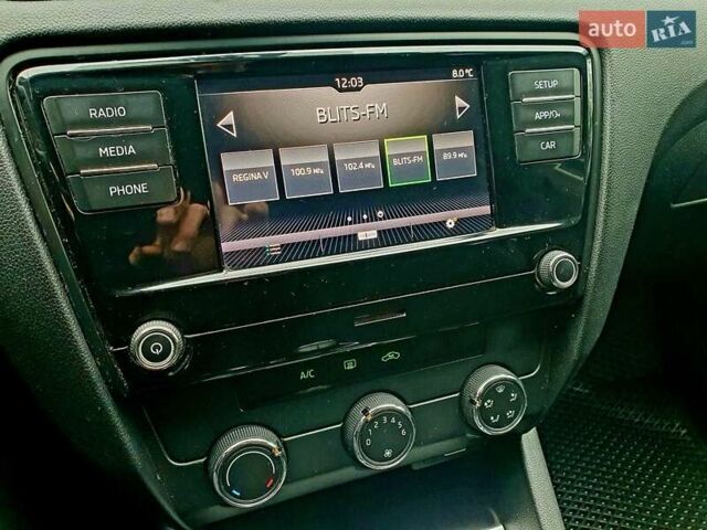 Серый Шкода Октавия, объемом двигателя 1.6 л и пробегом 230 тыс. км за 13700 $, фото 3 на Automoto.ua