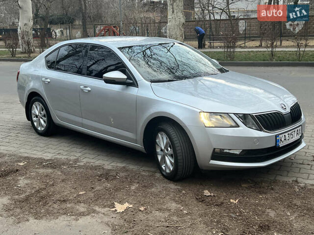 Серый Шкода Октавия, объемом двигателя 1.4 л и пробегом 68 тыс. км за 16899 $, фото 2 на Automoto.ua