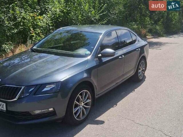 Шкода Октавия 2020 в Запорожье на Automoto.ua Серый Шкода Октавия, объемом двигателя 1.6 л и пробегом 175 тыс. км за 16100 $, фото 12 на Automoto.ua