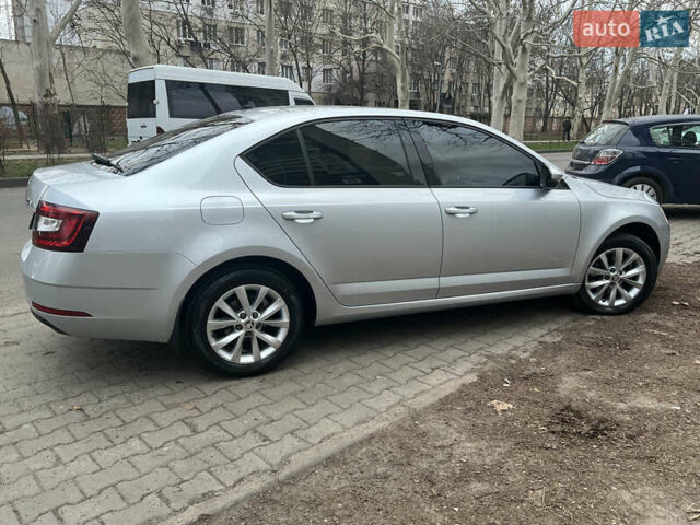 Серый Шкода Октавия, объемом двигателя 1.4 л и пробегом 68 тыс. км за 16899 $, фото 3 на Automoto.ua