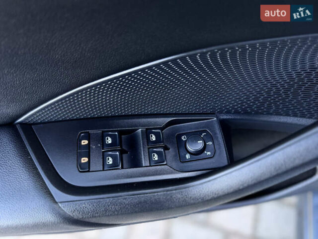 Серый Шкода Октавия, объемом двигателя 1.97 л и пробегом 130 тыс. км за 22888 $, фото 24 на Automoto.ua