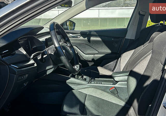 Серый Шкода Октавия, объемом двигателя 1.5 л и пробегом 34 тыс. км за 18965 $, фото 16 на Automoto.ua