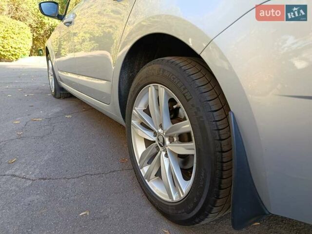 Сірий Шкода Октавія, об'ємом двигуна 1.6 л та пробігом 63 тис. км за 16200 $, фото 17 на Automoto.ua